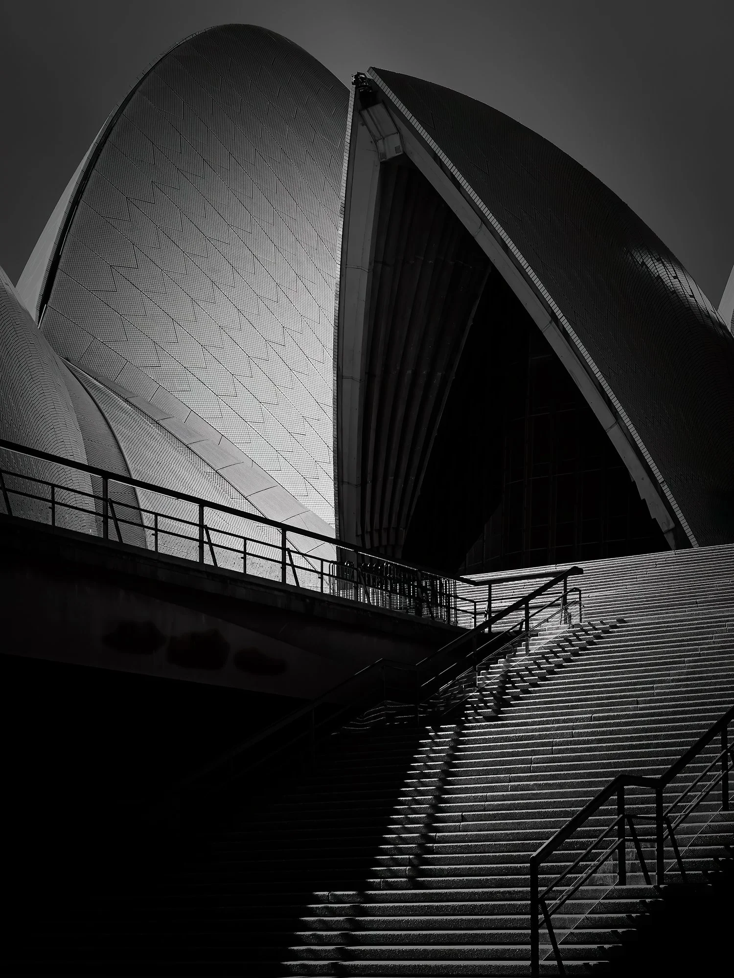 yin-and-yang-black-and-white-sydney-opera-house-nikart.jpg