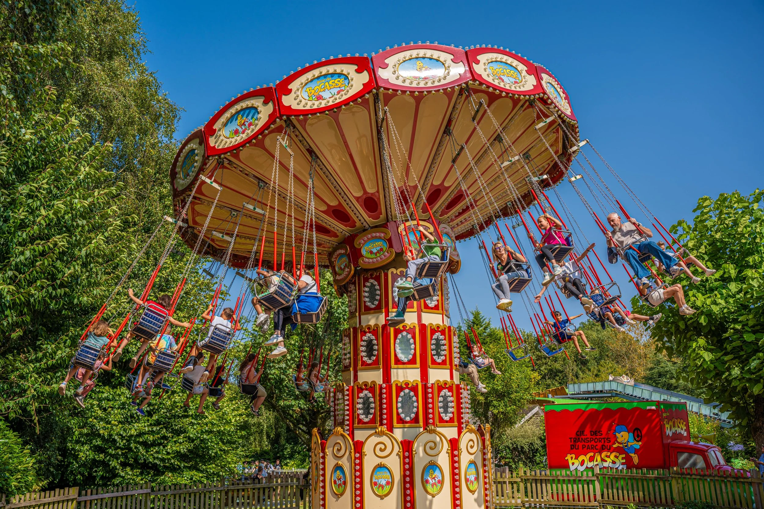 attraction-parc-du-bocasse-family-swinger-1739960305.jpg
