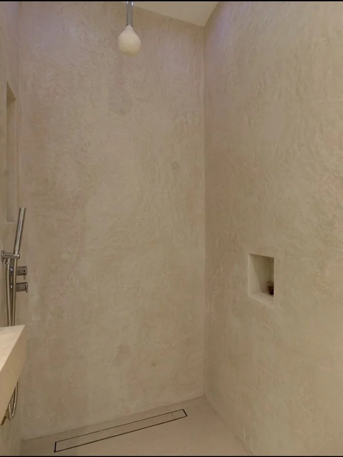 01_Beige_Microcement_Shower.jpg