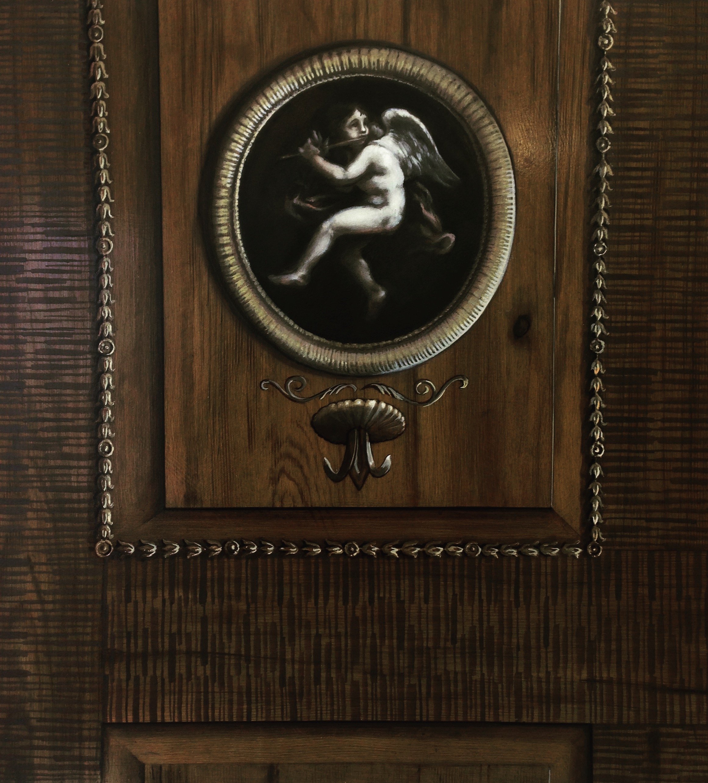 faux bois with putto detail
