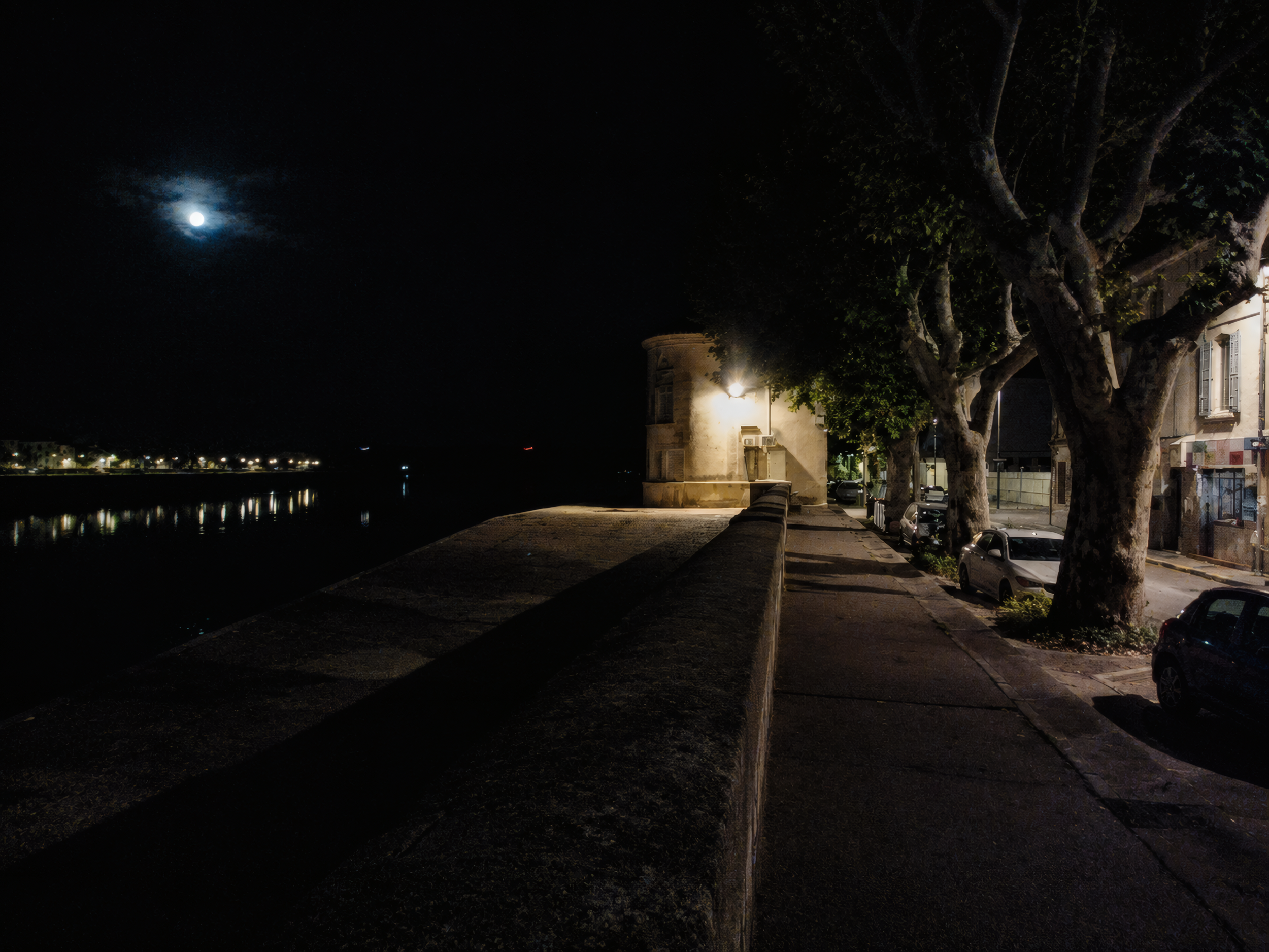 paghiamo le notti in sudore