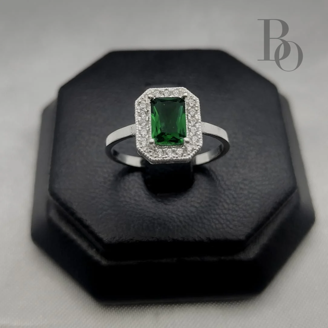 Anillo Solitario Piedra Zirconia Cuadrada Central Plata