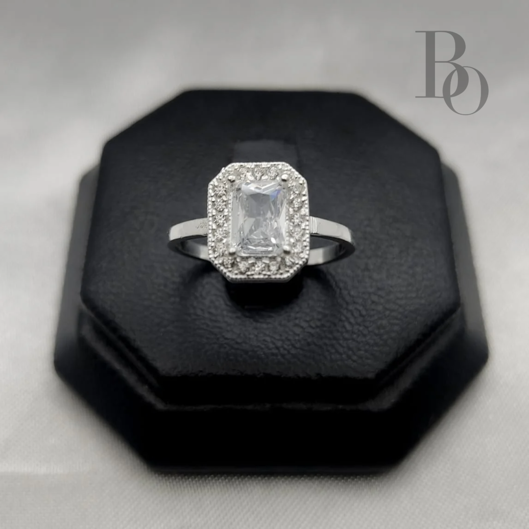 Anillo Solitario Piedra Zirconia Cuadrada Central Plata