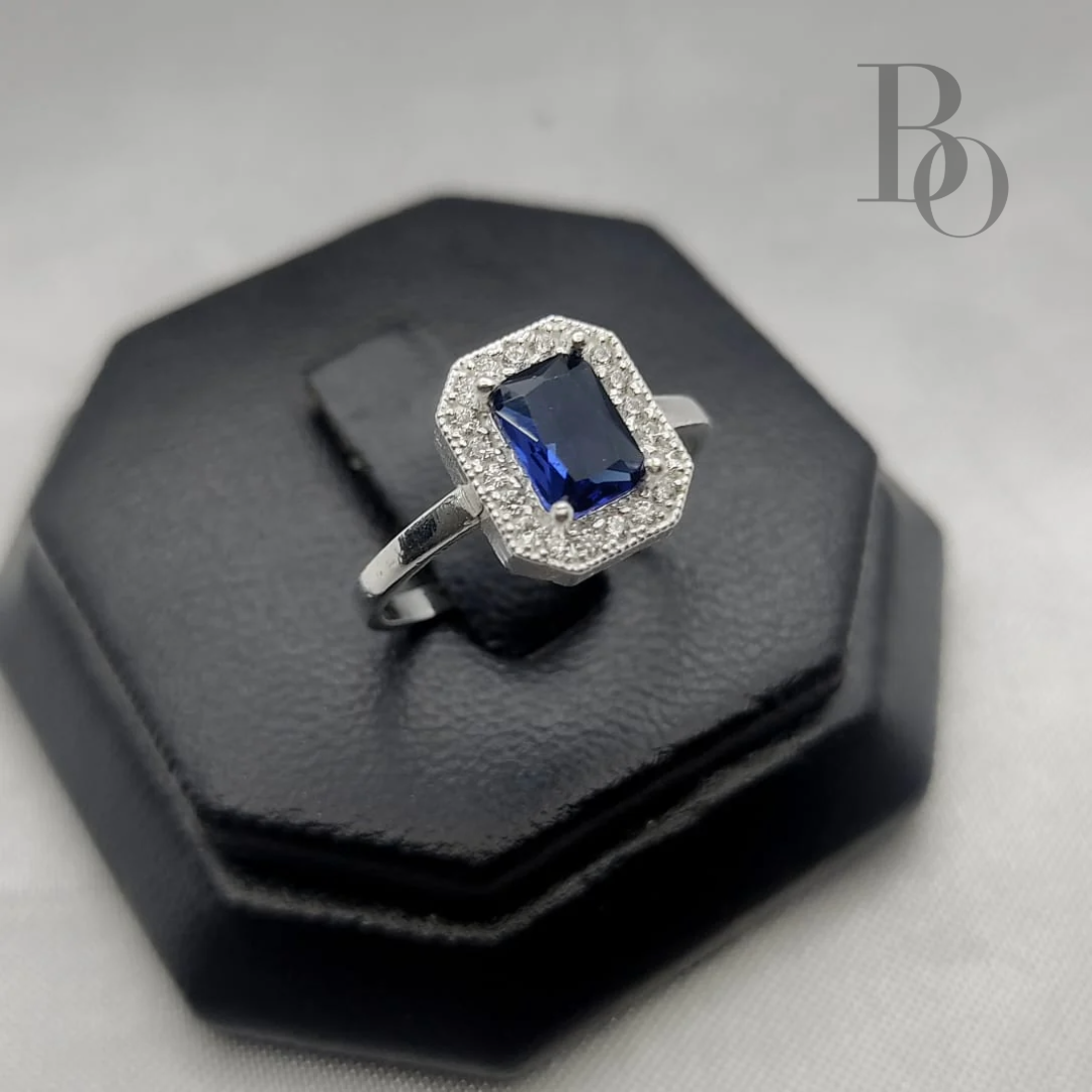 Anillo Solitario Piedra Zirconia Cuadrada Central Plata