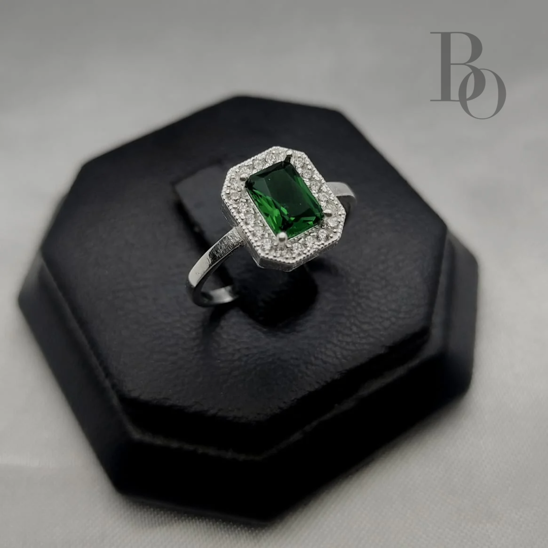 Anillo Solitario Piedra Zirconia Cuadrada Central Plata