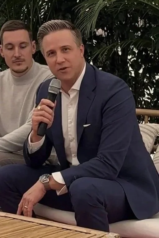 Marco Marti, unabhängiger Finanzberater aus Luzern, im persönlichen Gespräch bei einem Event