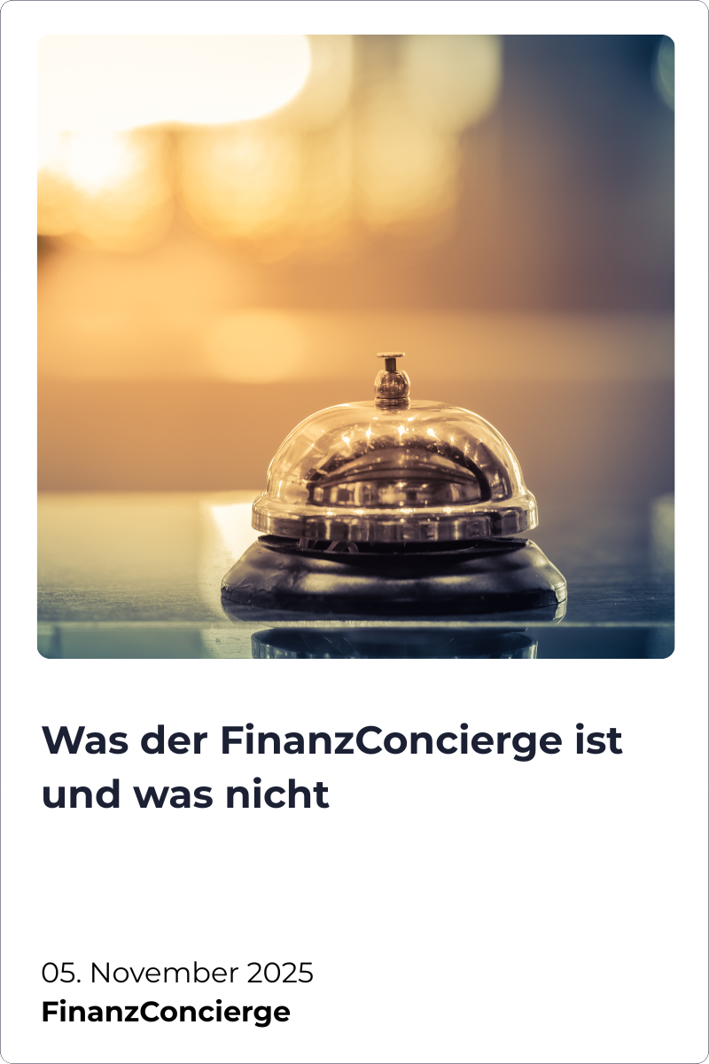 Eine Conciergeklingel auf einem Tisch.