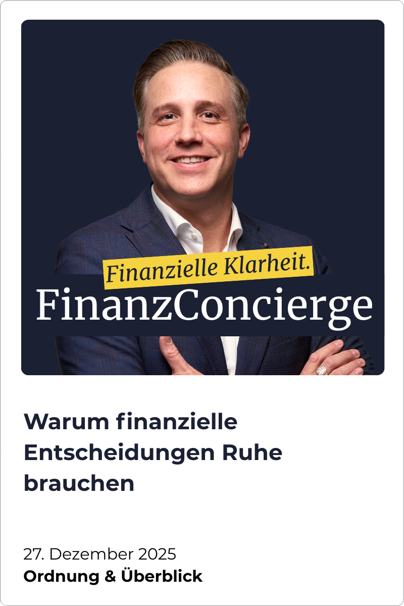 Porträt von Marco Marti vor dunklem Hintergrund