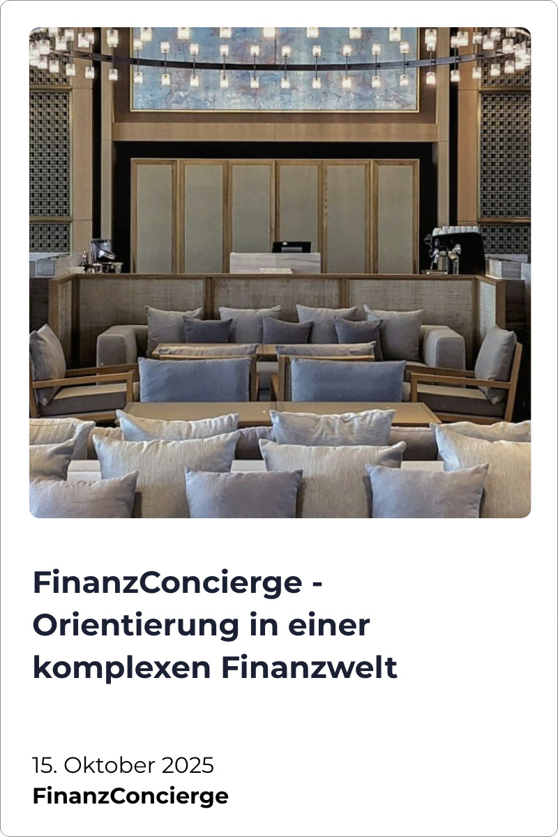 Ruhiger Innenraum Hotellobby mit strukturierter Raumgestaltung