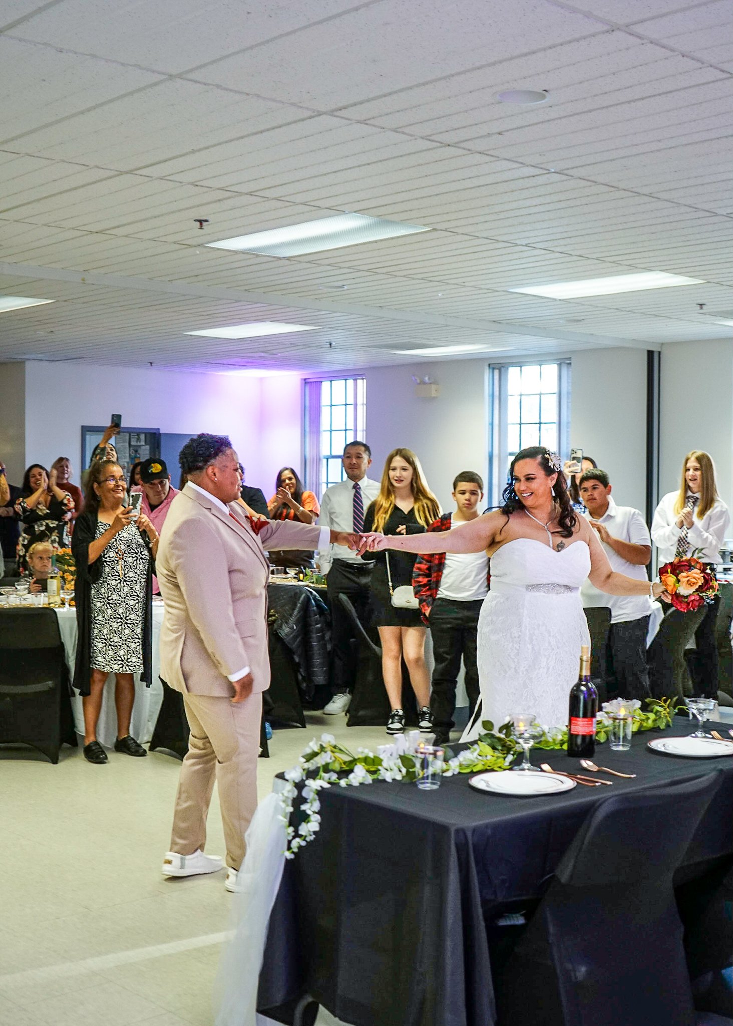 DSC05187 10-08-22 Maria & Brittany.jpg