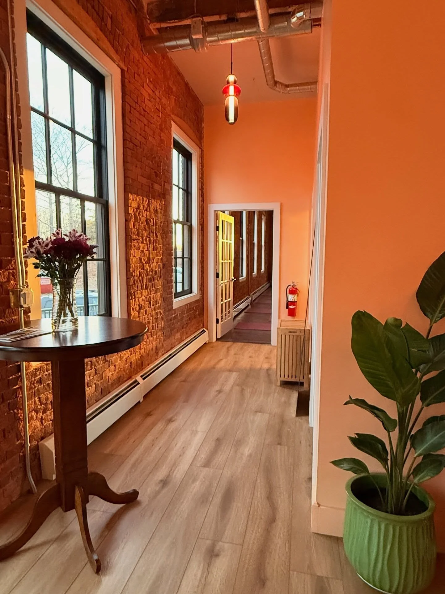 Nothing like the morning light coming off the 6ams 🌅

Special event alert! Sam from @backinmotionpt will be here today from 1230-230 for~free~ physical therapist consultations! Come see Sam for that clicking knee, aching back, or anything else! 

Bo