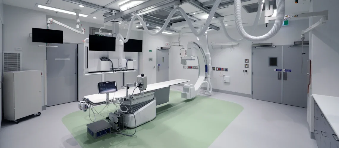 One Facility vs Split Facilities for Clinic Upgrades (2025): Equipment + Fitout + IT