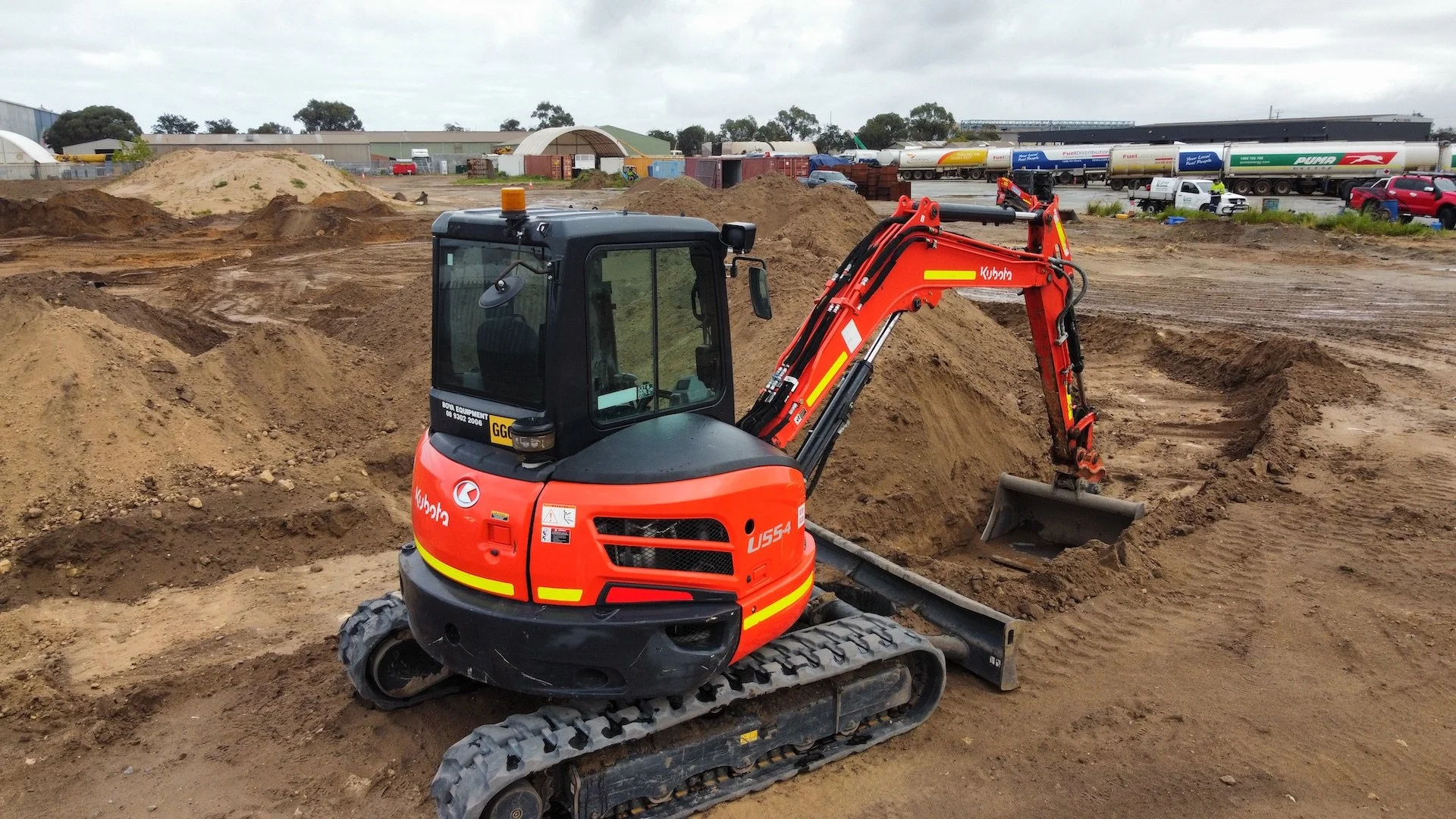 Wet Hire vs Dry Hire for Civil Plant (2026): Cashflow Traps + The Clean Facility Match