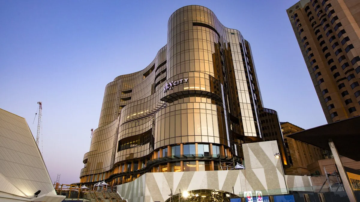 Adelaide Hospitality Finance (2026): Wine Region Venues vs Metro Cafés