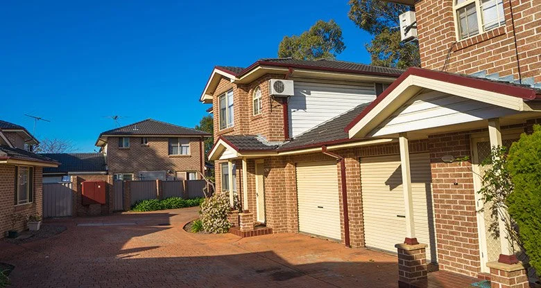 Stacking a Private Mortgage Behind a Bank Senior in 2026