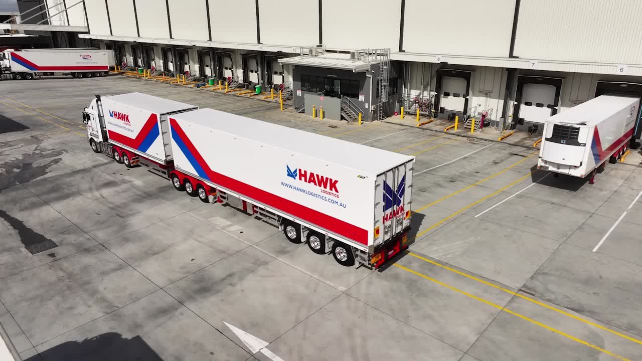 Low Doc Truck and Trailer Finance: Broker or Direct?