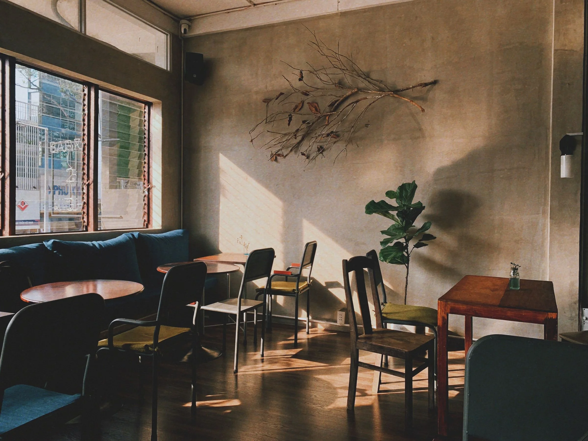 When a Cafe Should Consolidate Its Debt, and When Not