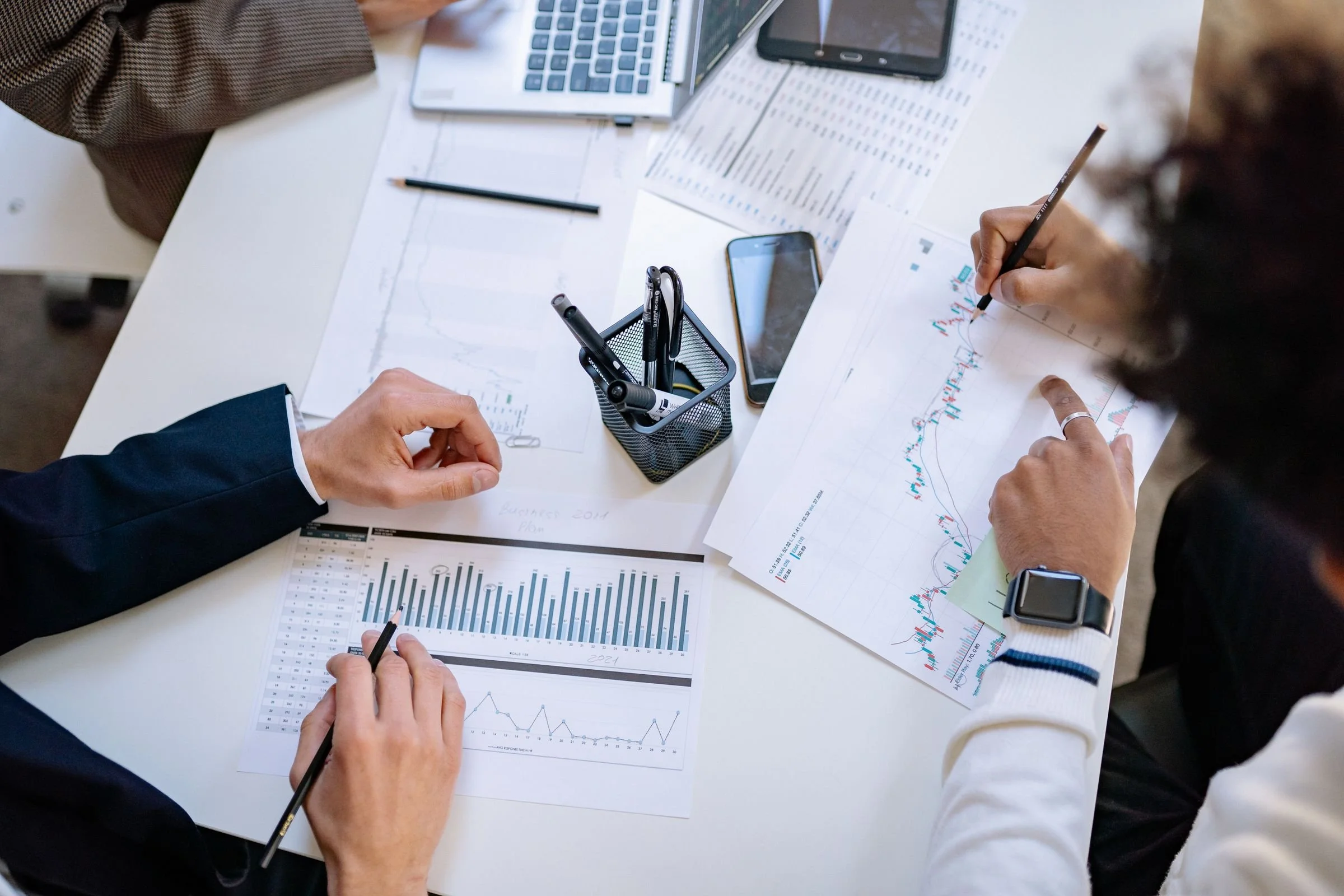 What a Lender Checks First on a Business Loan