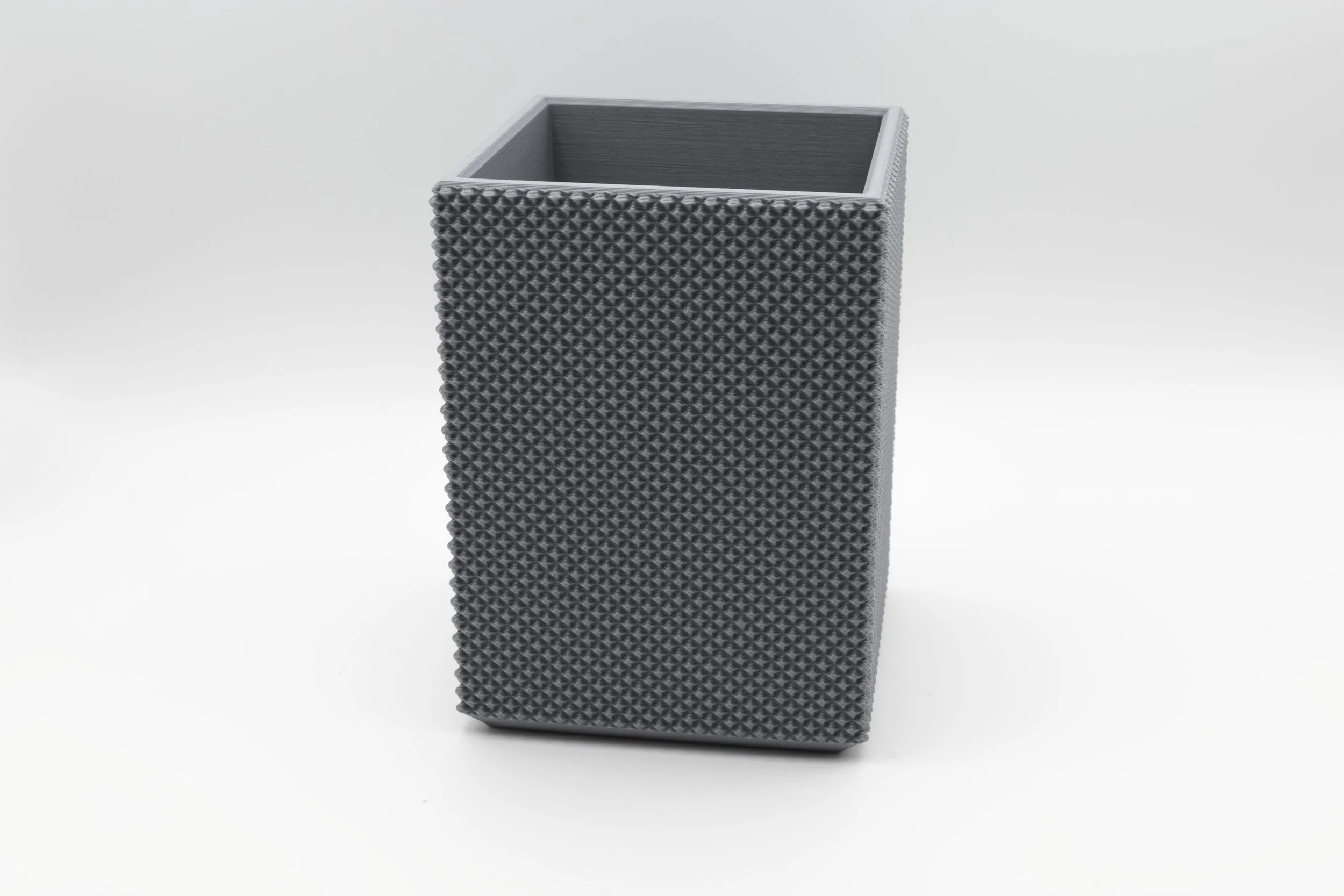 PENCIL HOLDER SQUARE KNURLING 3.jpg