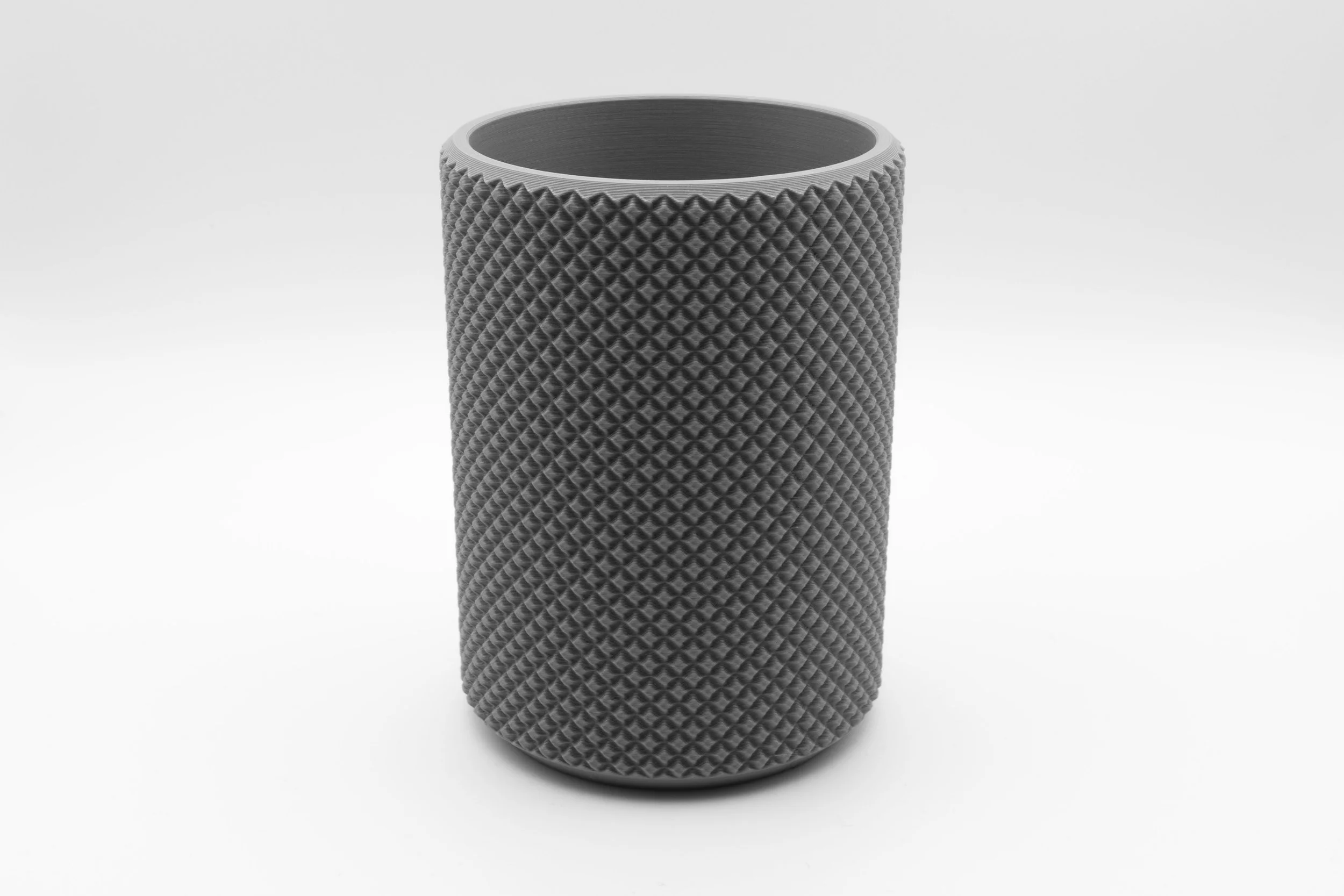 CIRCULAR PENCIL HOLDER 1.jpg