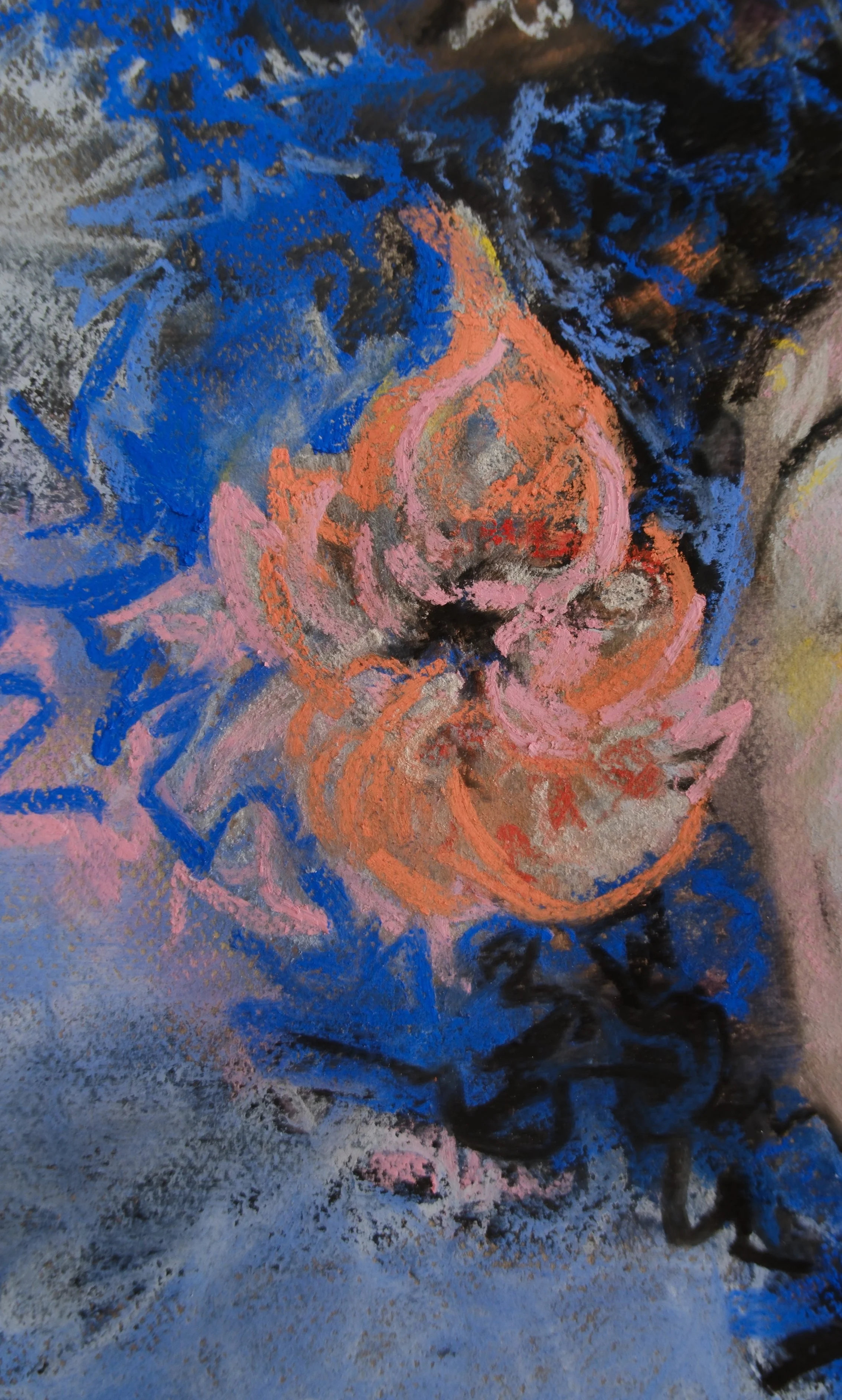 Flower like figure in the hair