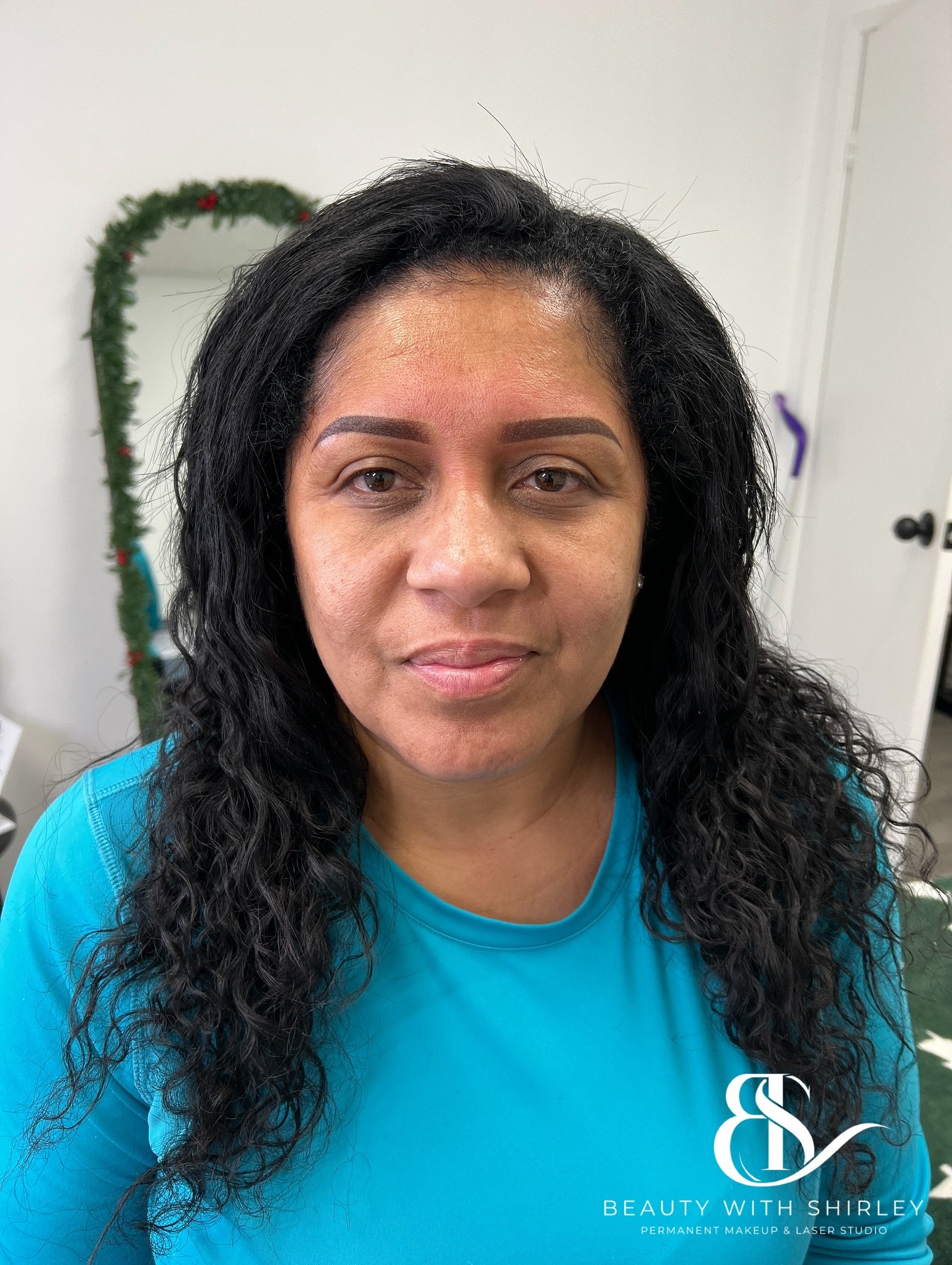 My clients eyebrow removal journey

So happy she listened to my advice and recommendation.
She was patient with the process and now she&rsquo;s got the brows she&rsquo;s dreamed of.

She now has perfectly balanced, symmetrical brows that will heal in