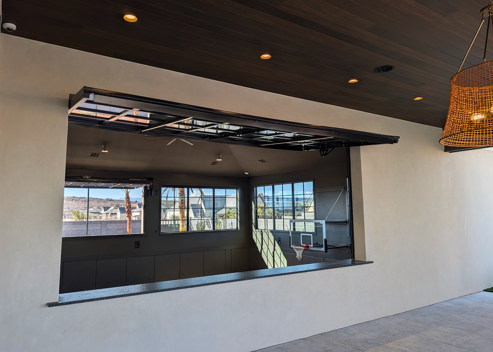 Trackless glass door exterior