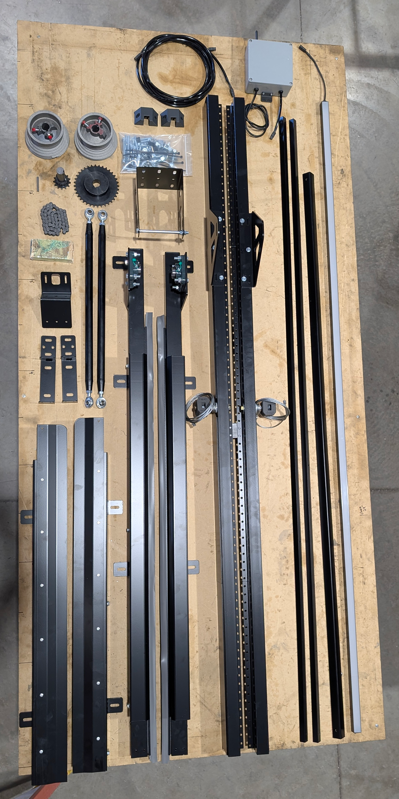trackless-hardware-kit-complete2.png