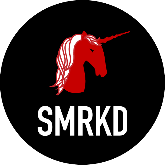 Logotipo de un unicornio rojo con melena blanca y texto 'SMRKD' en letras blancas sobre fondo negro.