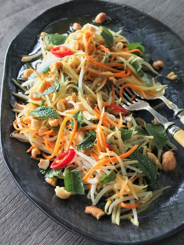 Papaya Salad with carrots and mint