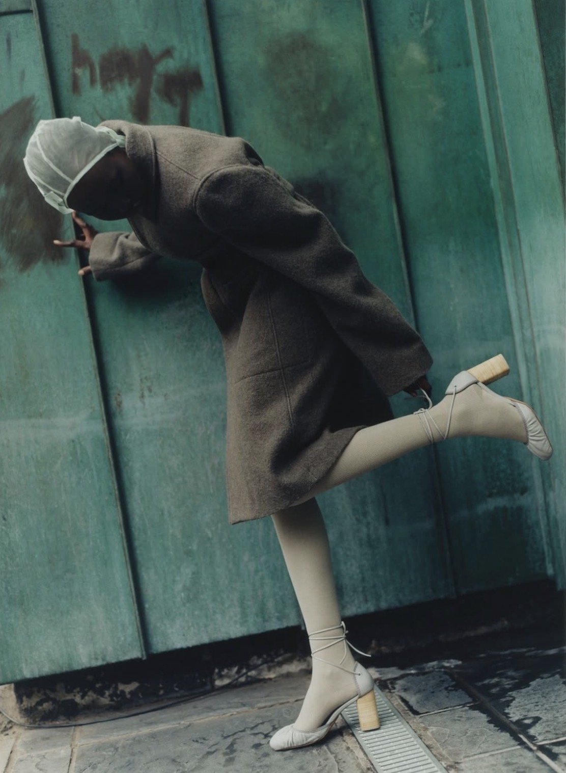 Blanc Magazine, Editorial