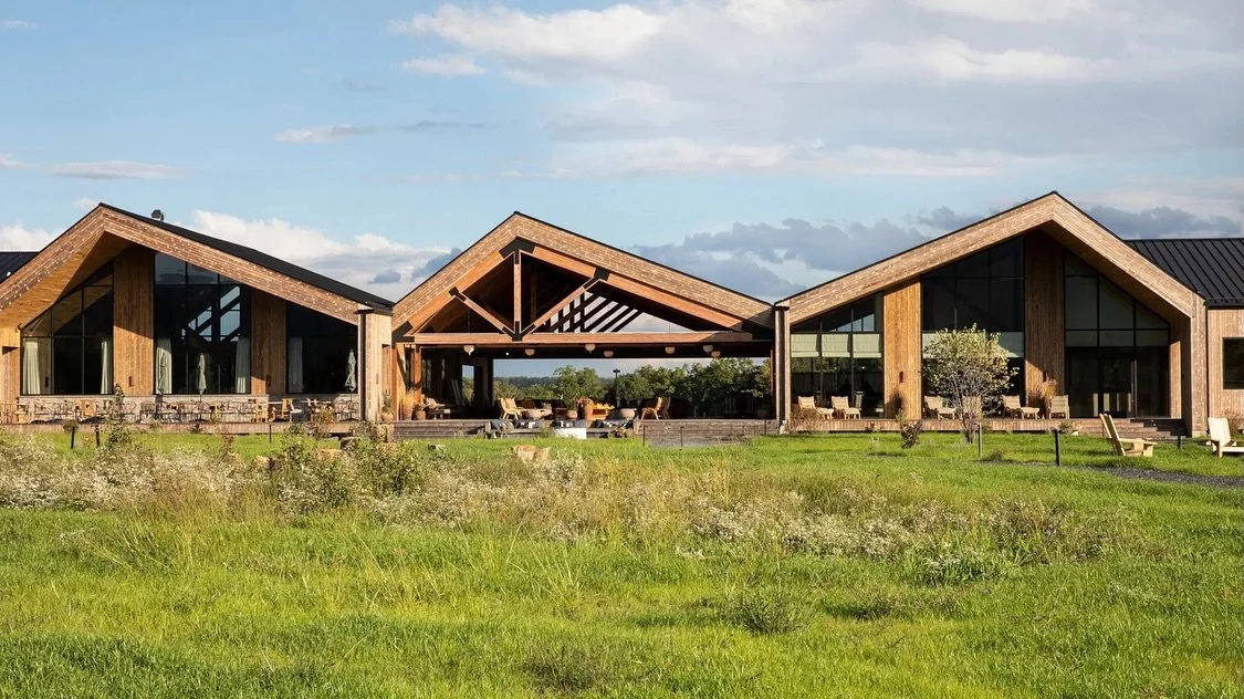 Just booked a client escape to Wildflower Farms, Auberge. One of my favorite escapes in the Hudson Valley. ✨

And look at the perks they&rsquo;re getting:
&bull; $90 daily breakfast credit at Clay Restaurant
&bull; $100 resort credit
&bull; Complimen