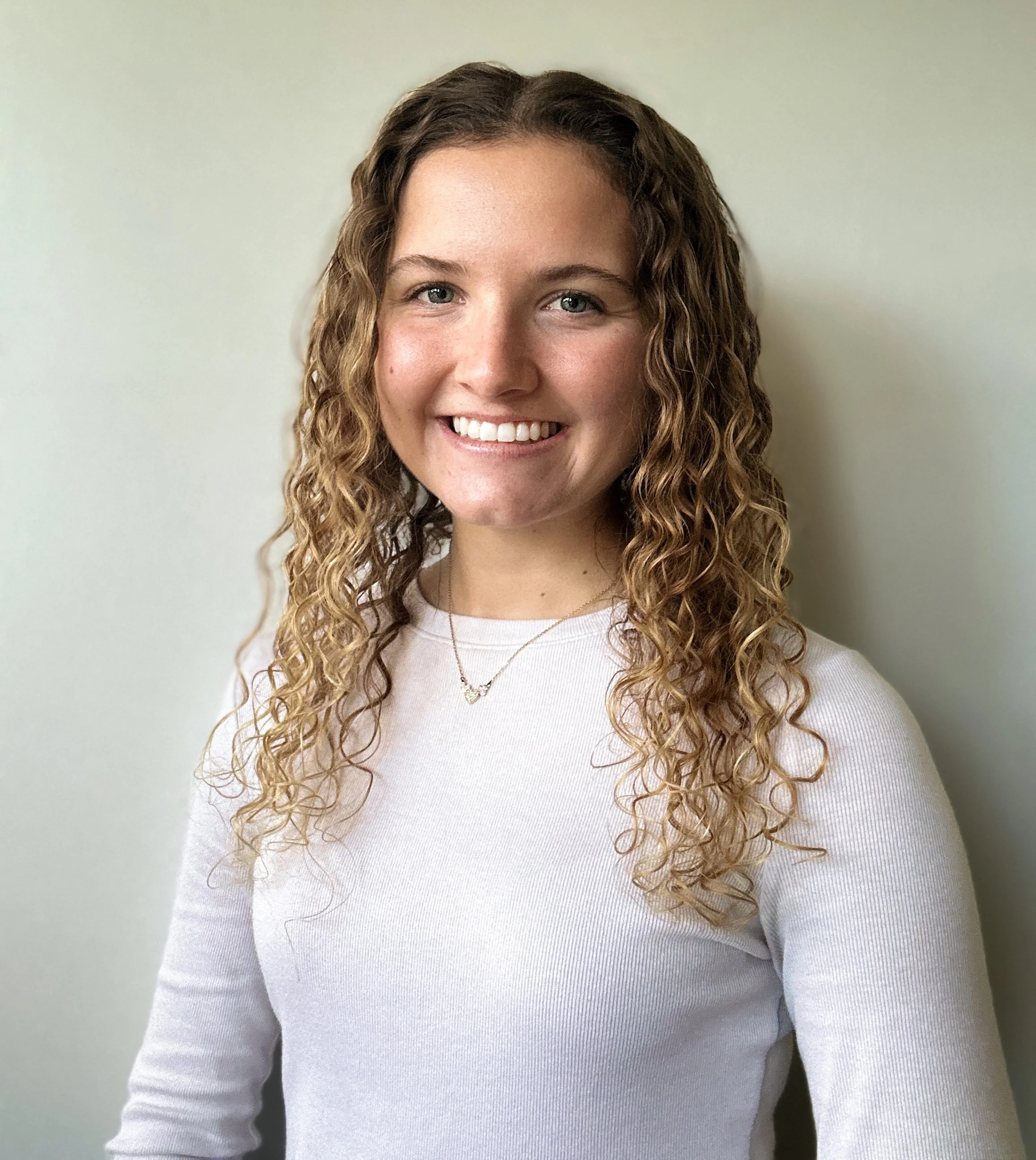 Cassidy Headshot.jpg