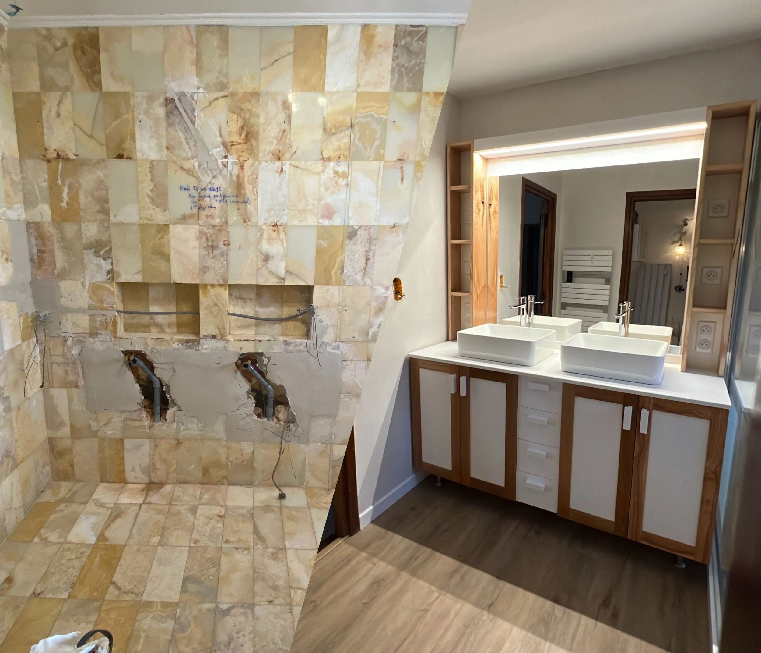 Image divisée en deux parties : à gauche, un mur de salle de bain en cours de rénovation avec des carreaux beige et des tuyaux apparents. À droite, un meuble de salle de bain avec deux lavabos en céramique, un grand miroir avec éclairage, et un espace de rangement avec des tiroirs et des portes en bois et blanc, avec un sol en bois clair.