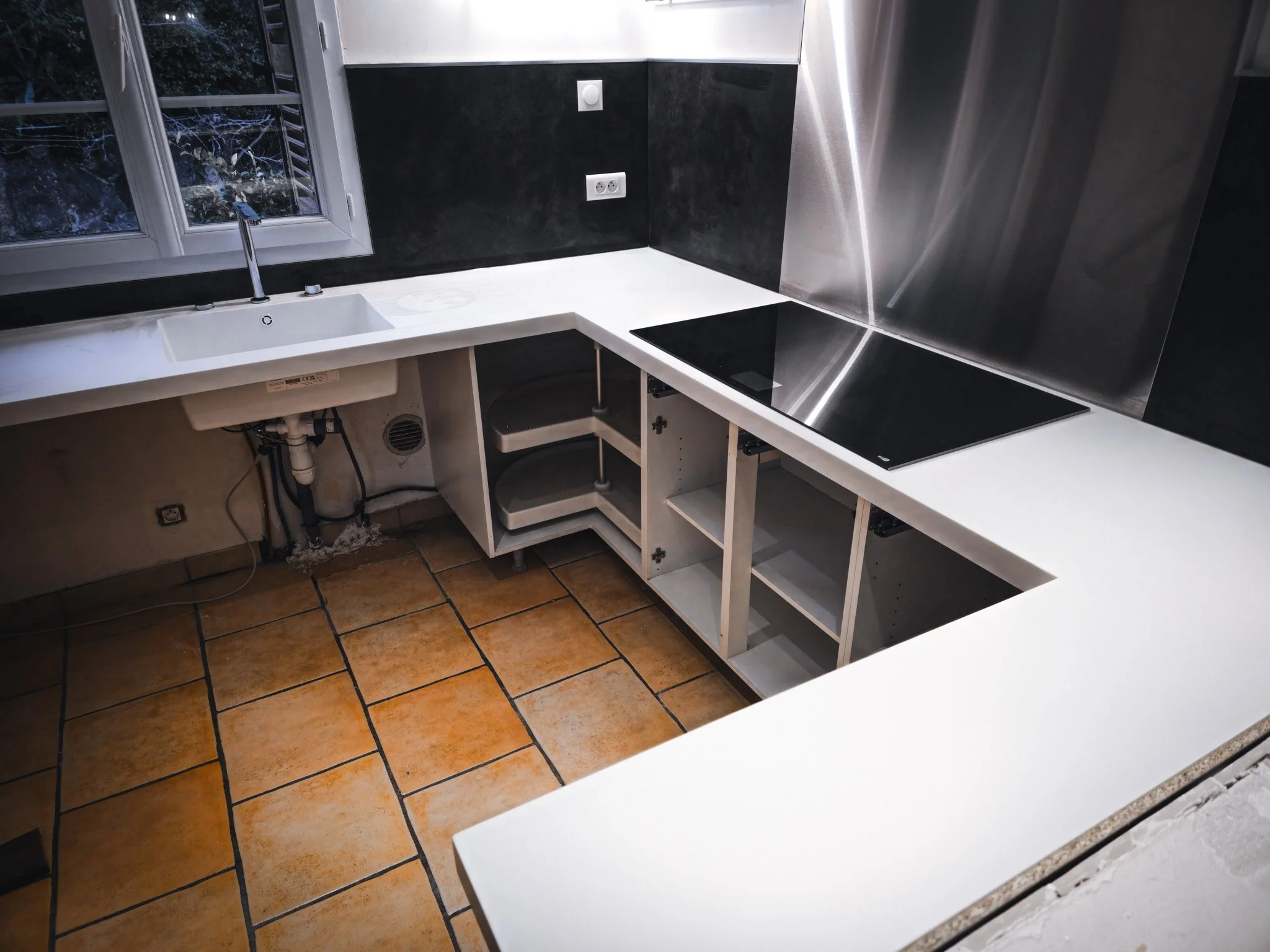 artdesigncreations-corian-pose-01.jpg
