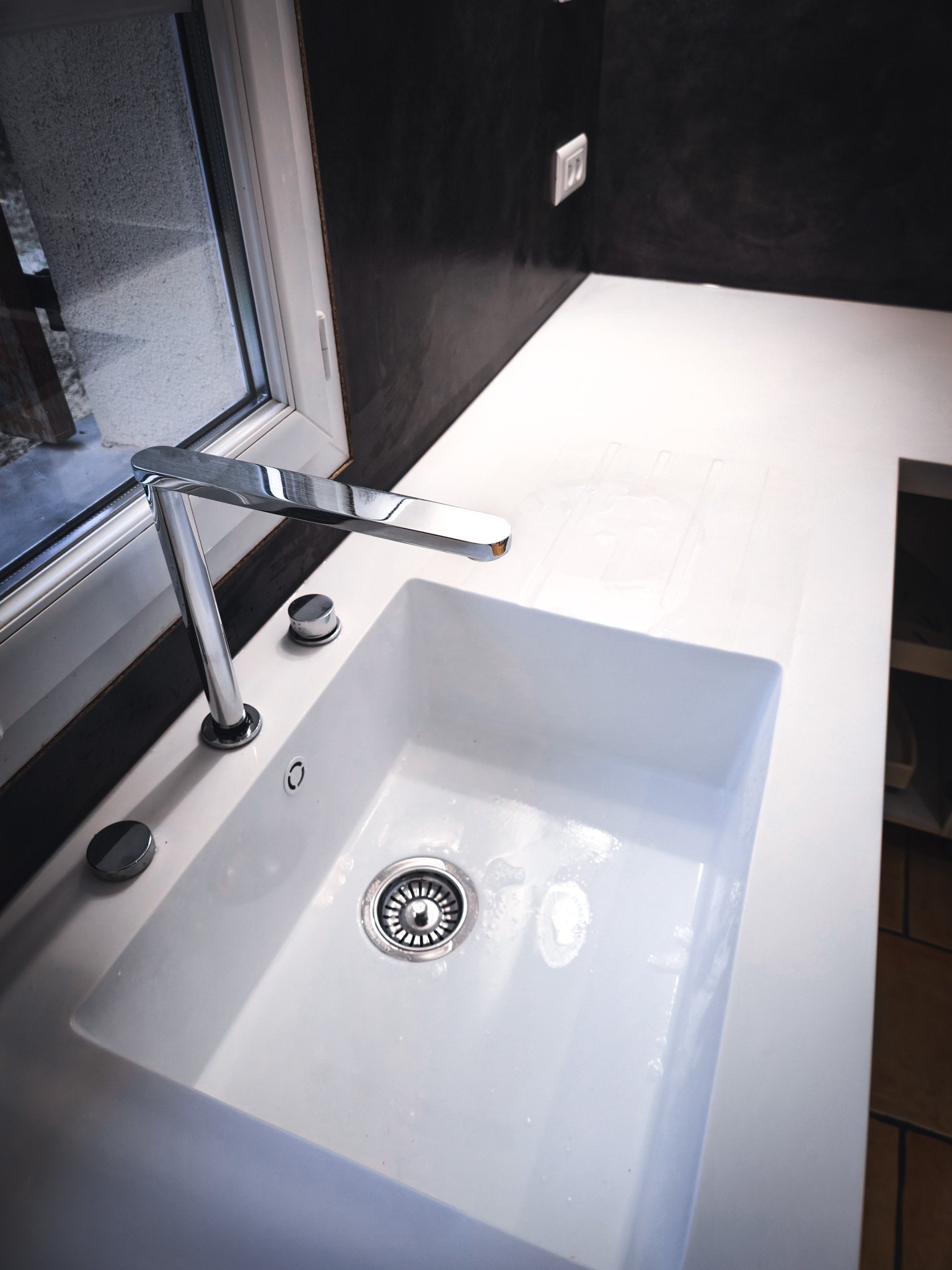artdesigncreations-corian-pose-03.jpg