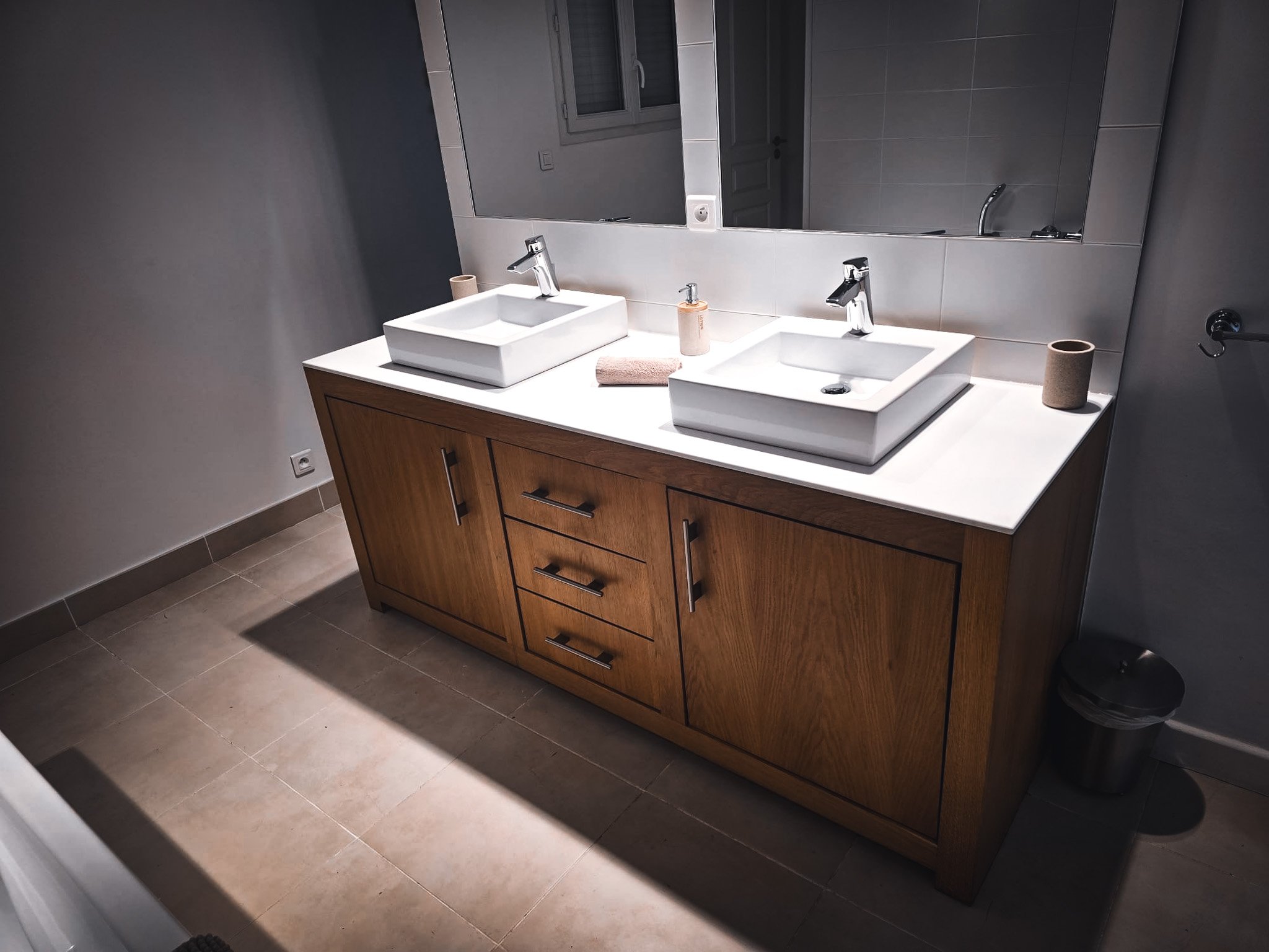 corian-salle-de-bain-corse.jpg