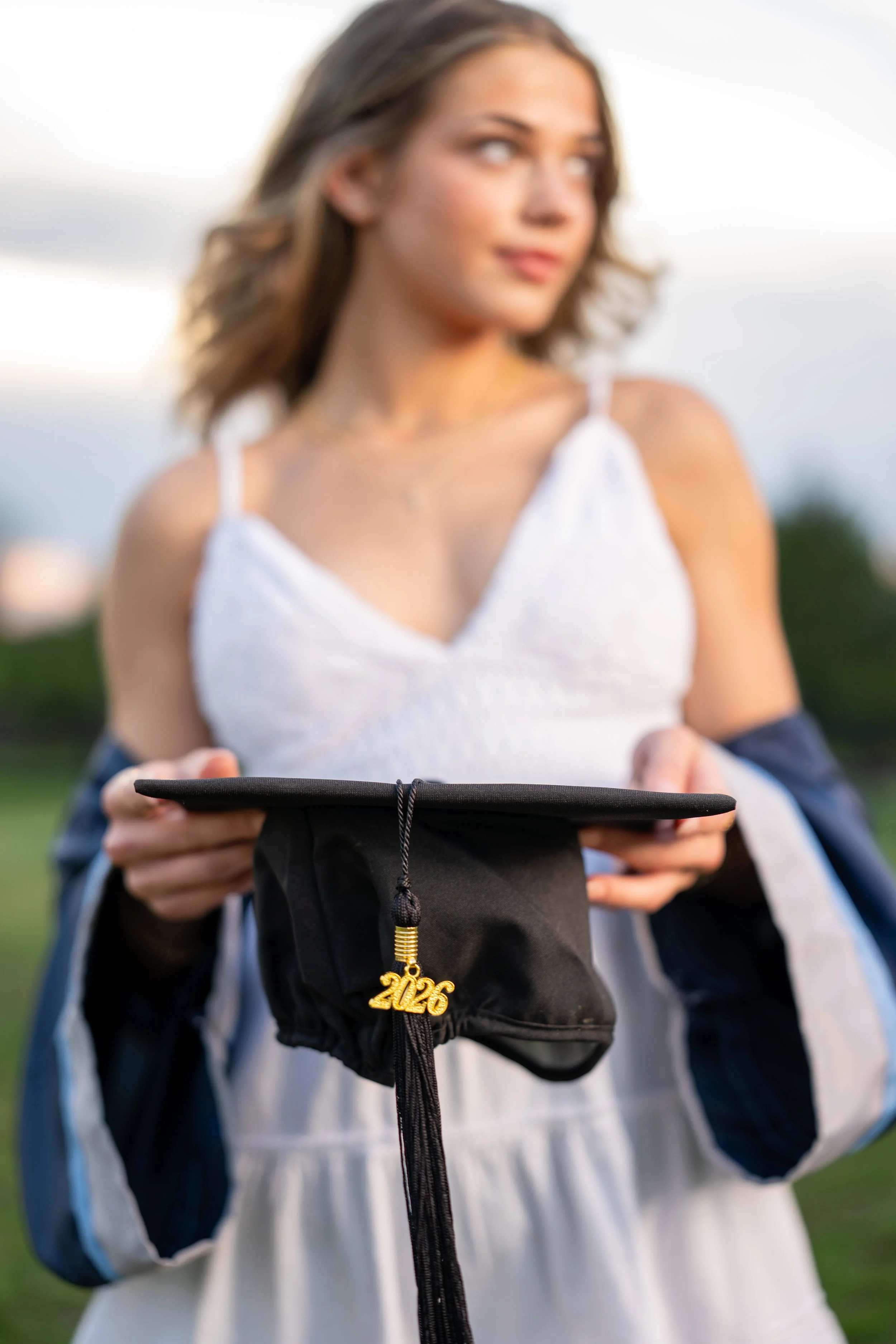 Outdoor senior portrait session in Nokesville, Virginia