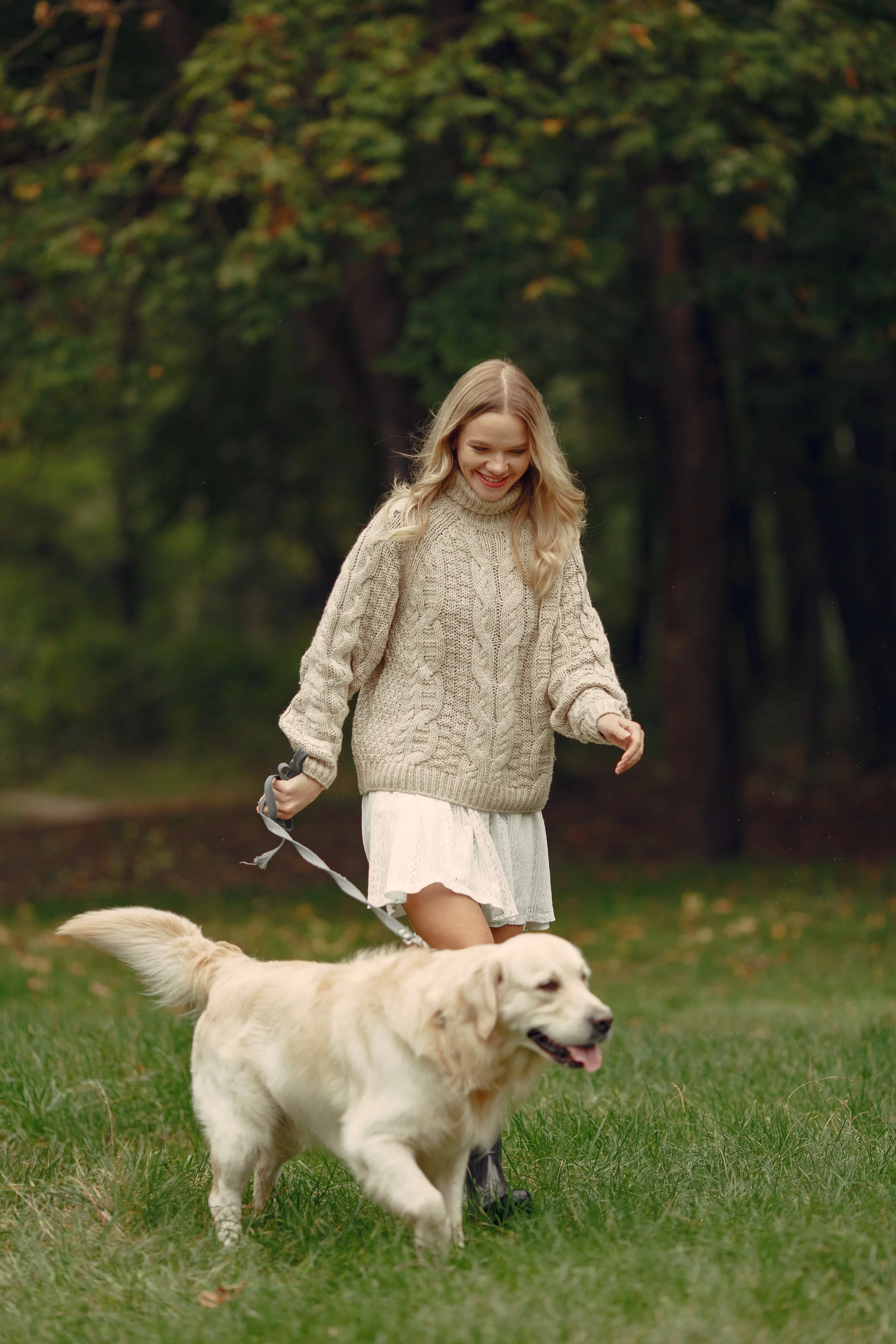 woman-brown-sweater-lady-with-labrador.jpg