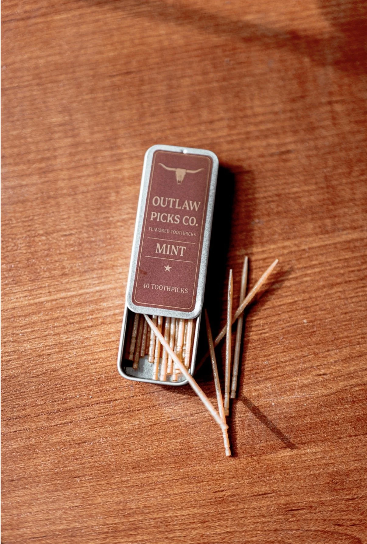OUTLAW PICKS - MINT TIN