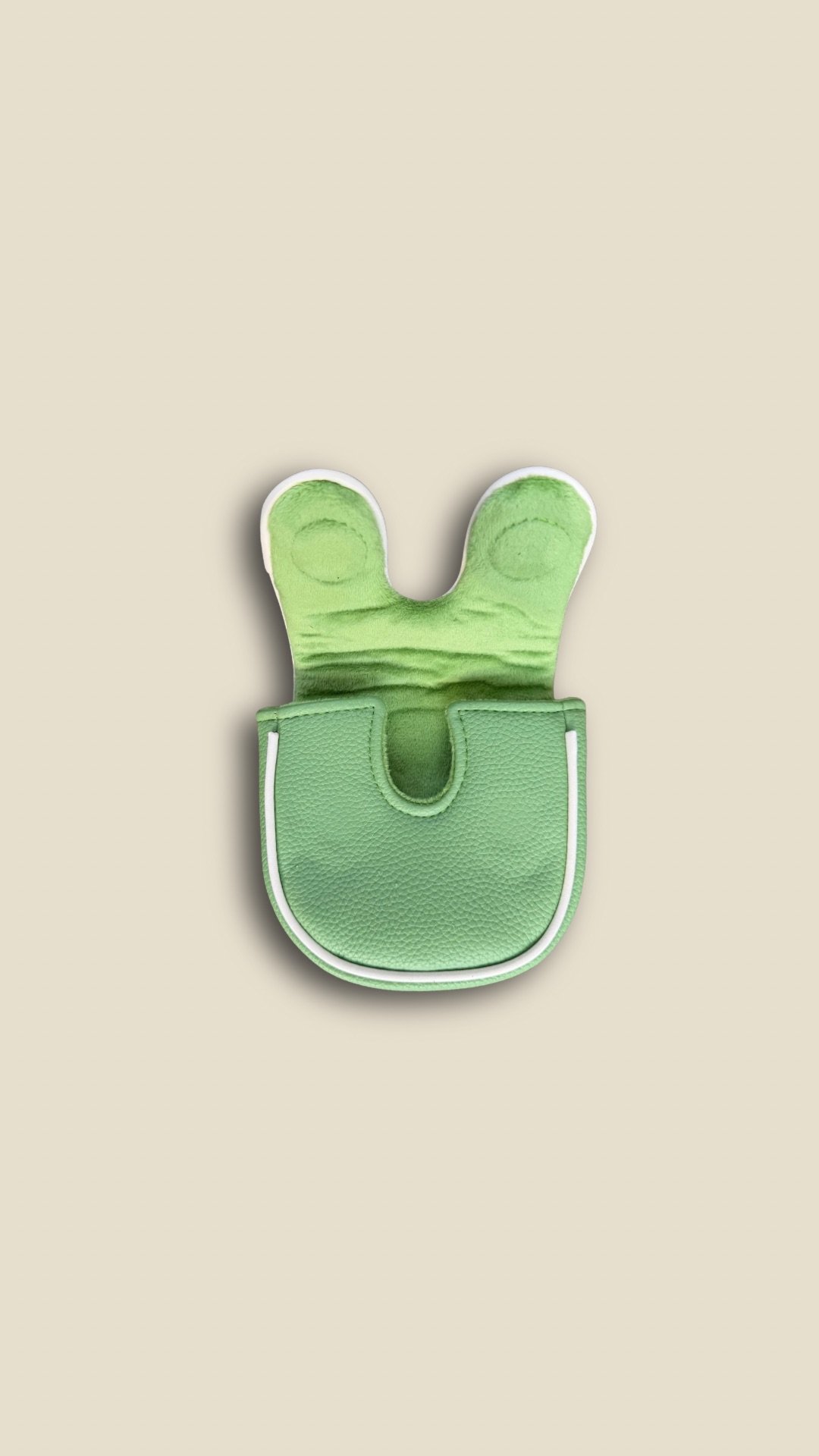 morning-dew-mallet-putter-cover-lab-df3-open-velvet-lining.jpg
