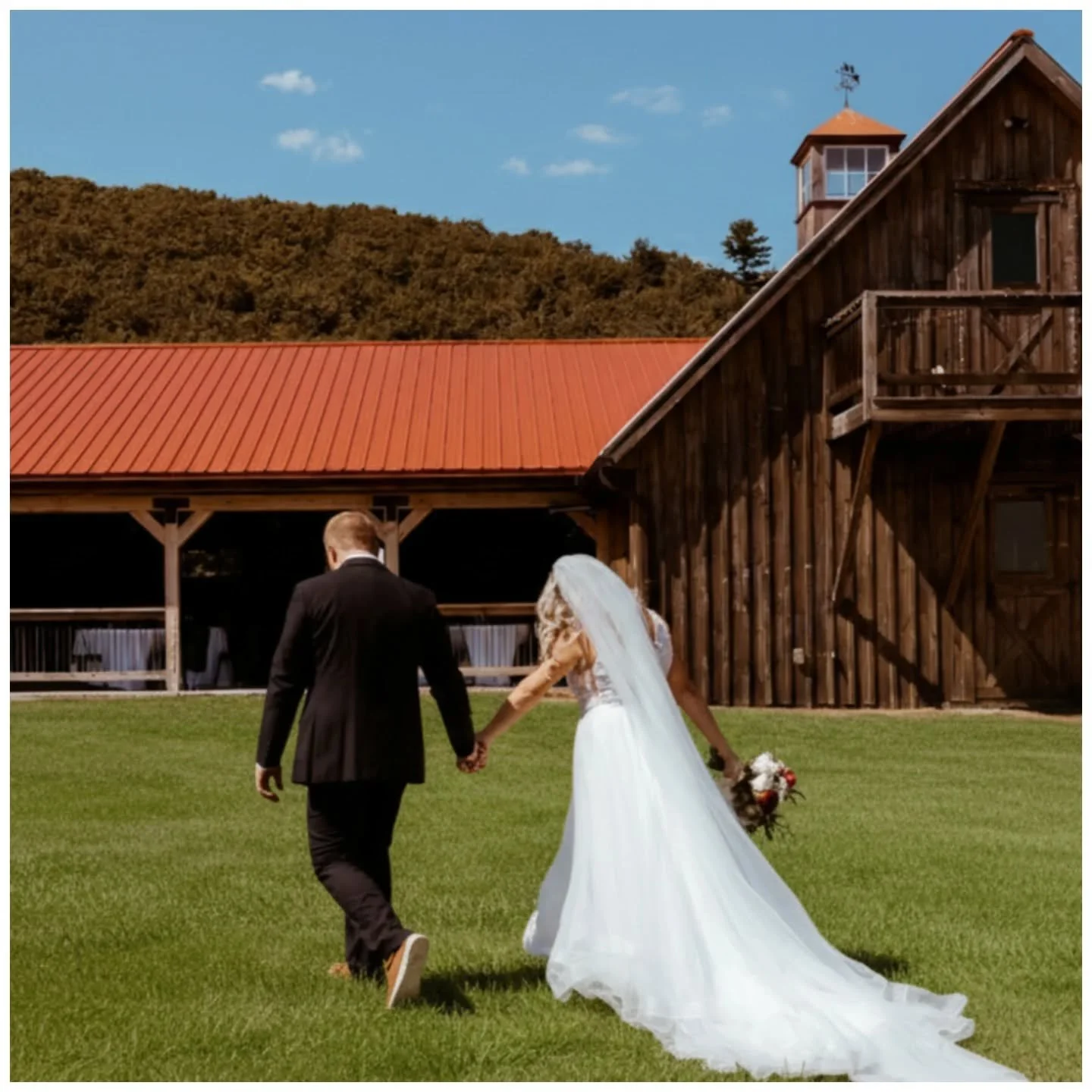 La Grange is now booking 2026 weddings and events! 

.

.

.

#maineweddings #Maine #barnweddings #outdoorweddings #vacationland #mainevenue #newengland #beanoutsider #outdoorwedding #rustic #bohostyle #pinetreestate