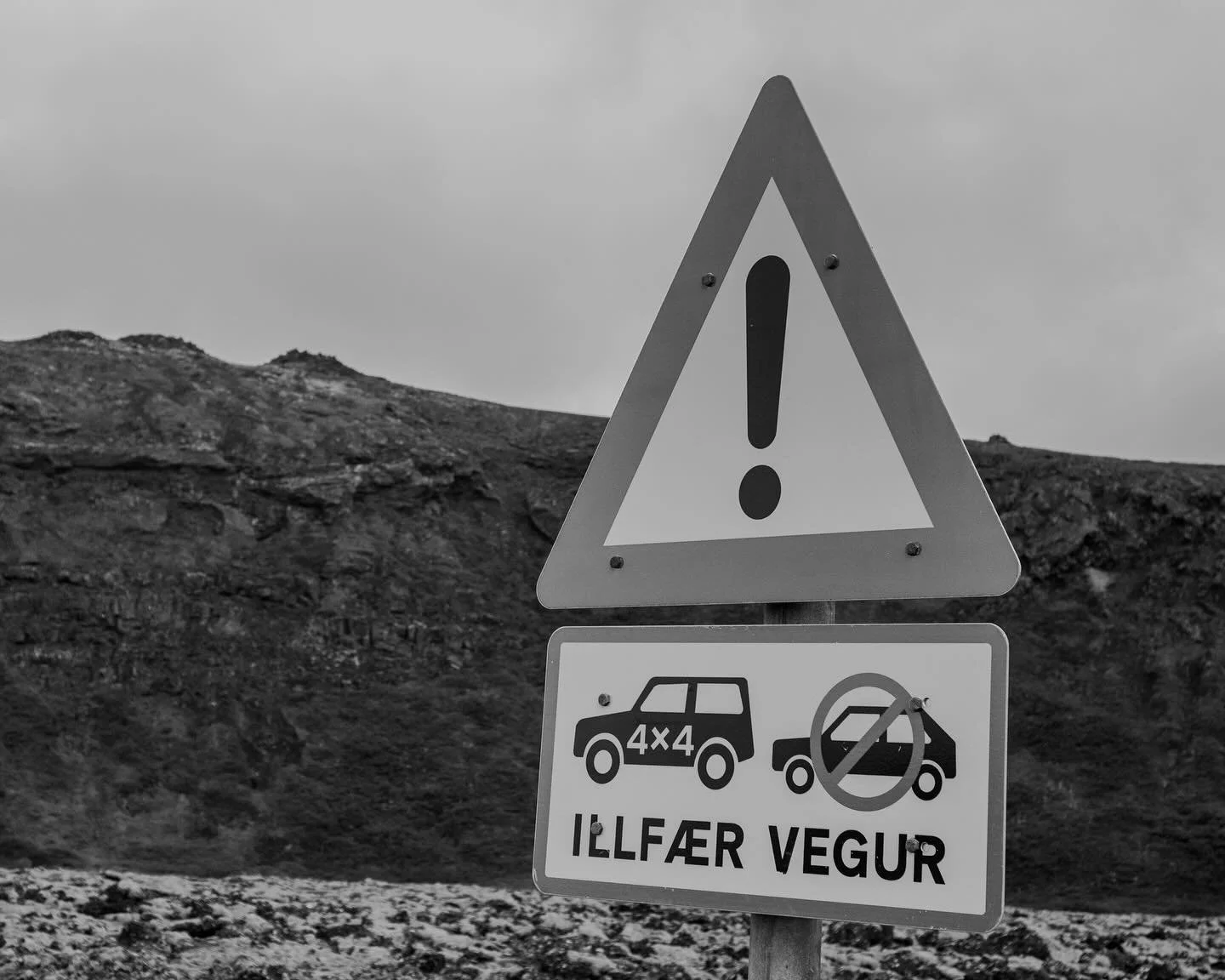 ⚠️ 🚘 A change of mood, but still keeping in line with B&amp;W. The photo is from the same trip to Iceland; I tried to practice my framing with this road sign and it worked nicely.