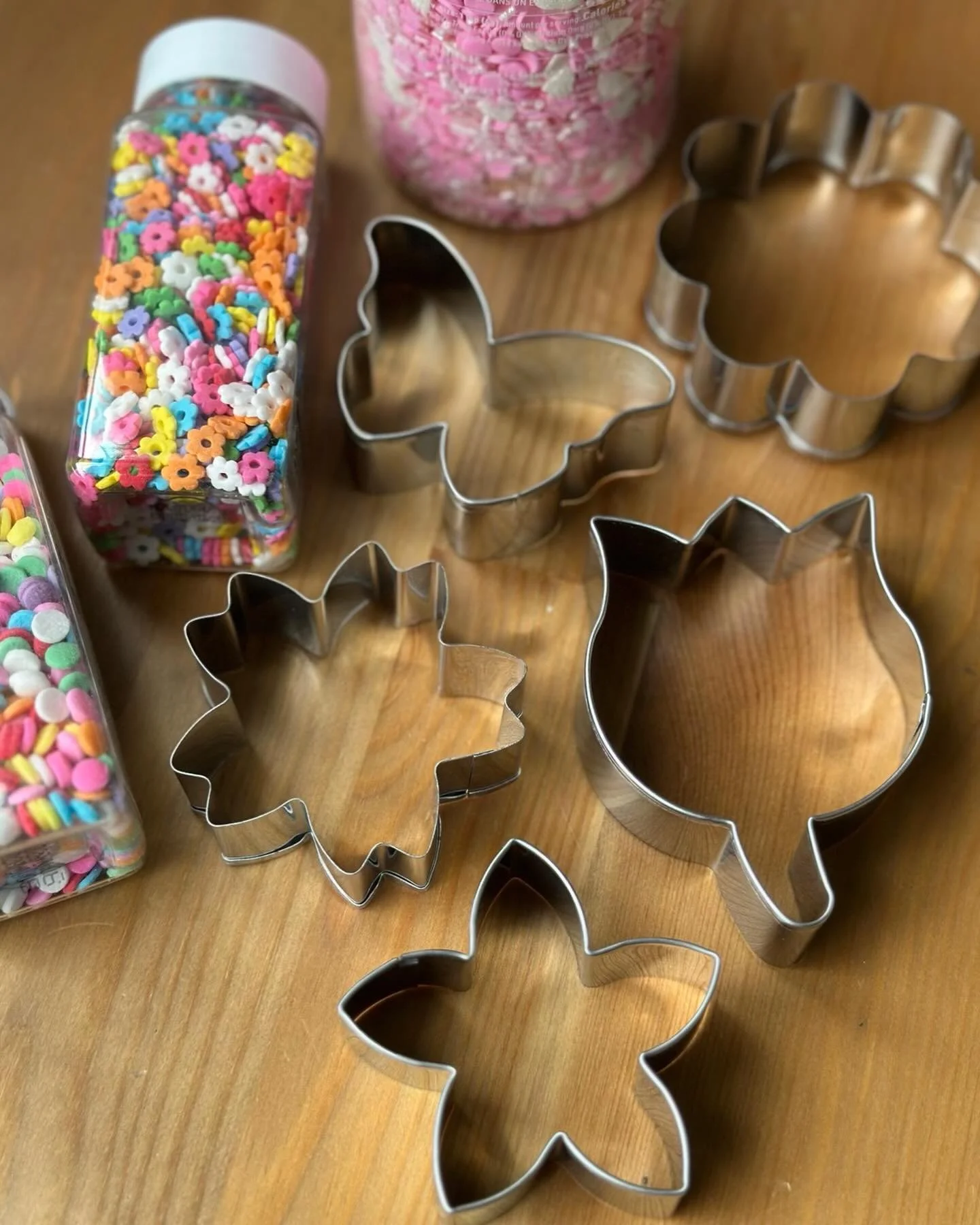 Getting ready for tomorrow&rsquo;s class! 🌸

A couple of spots left&hellip;sign up at www.cakeclubny.com 

#newpaltzkids #afterschoolnewpaltz #ulstercountykids #kingstonnyrealestate #newpaltzrealestate