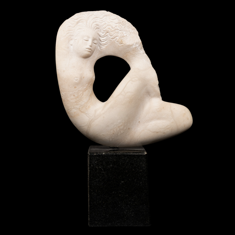 "Continuum", marble on granite base, 11 × 7 × 3 in., 2019