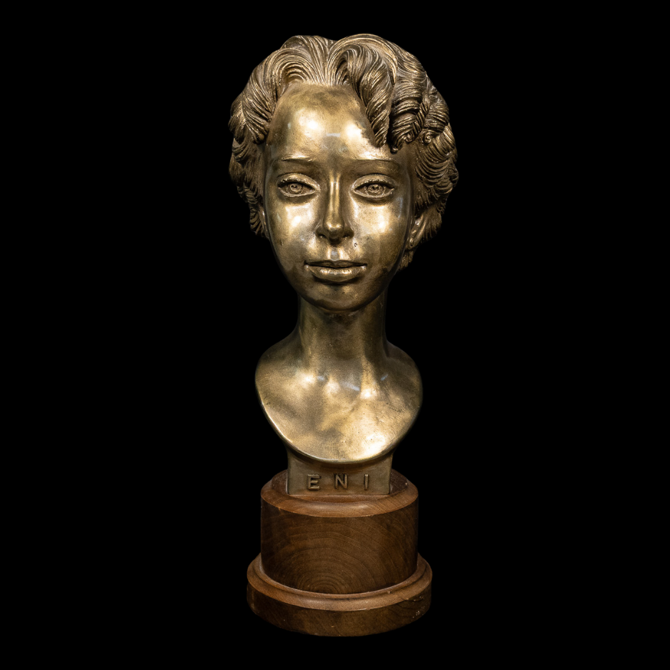 "Eni", bronze on wood base, 18 × 8 × 8 in., 2008