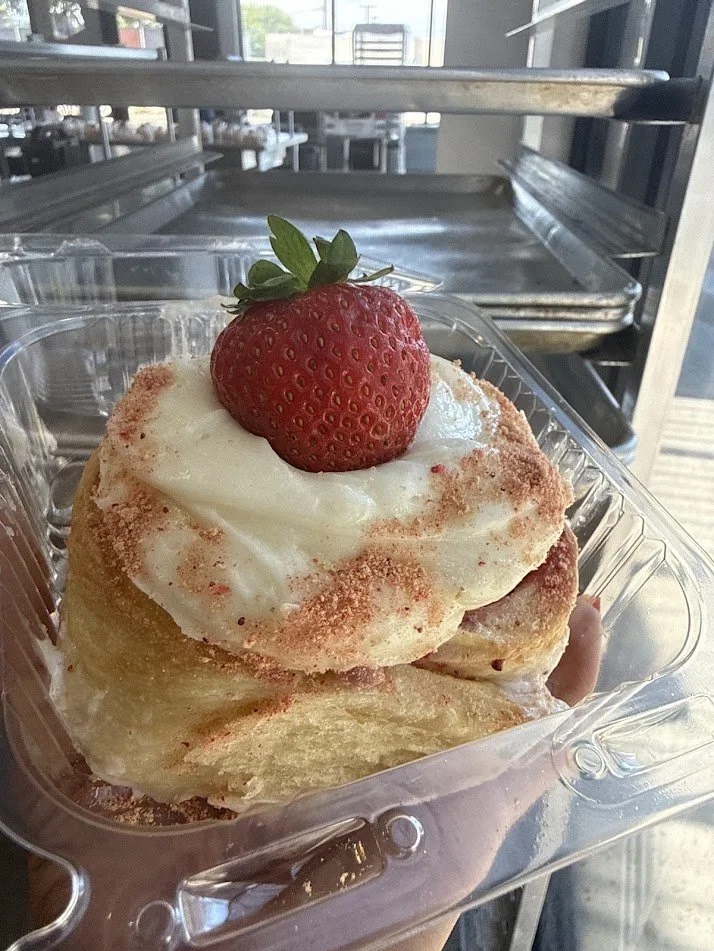Cinnamon Rolls & Sweet Rolls (Multiple Flavors)
