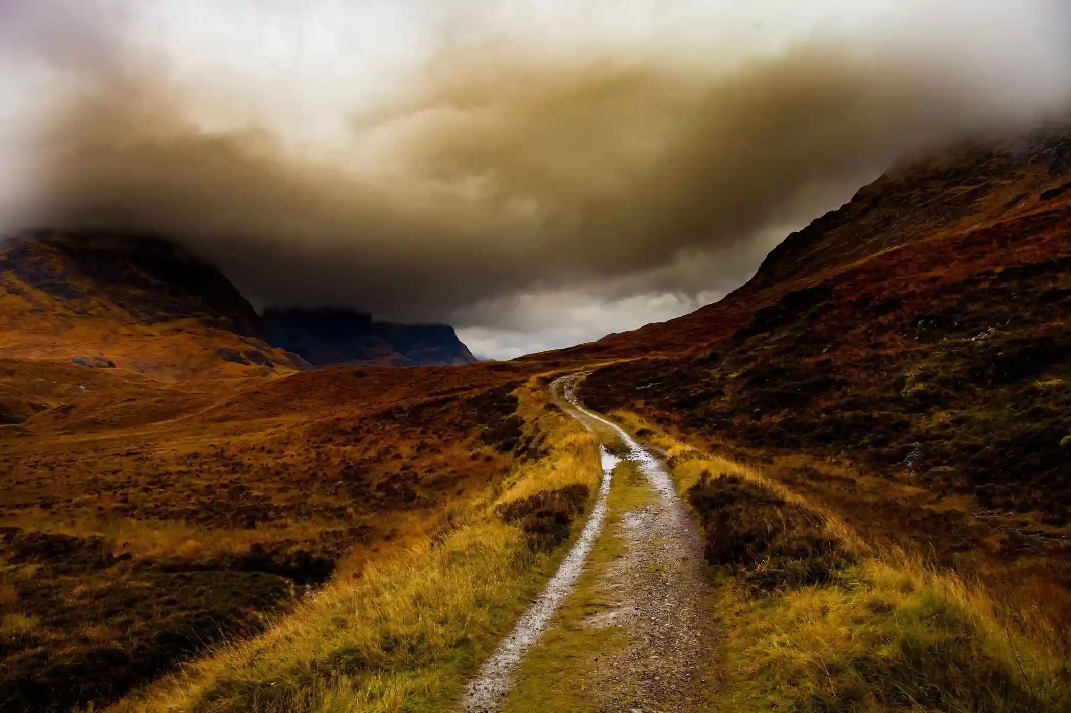 Glencoe’s Timeless Majesty.webp
