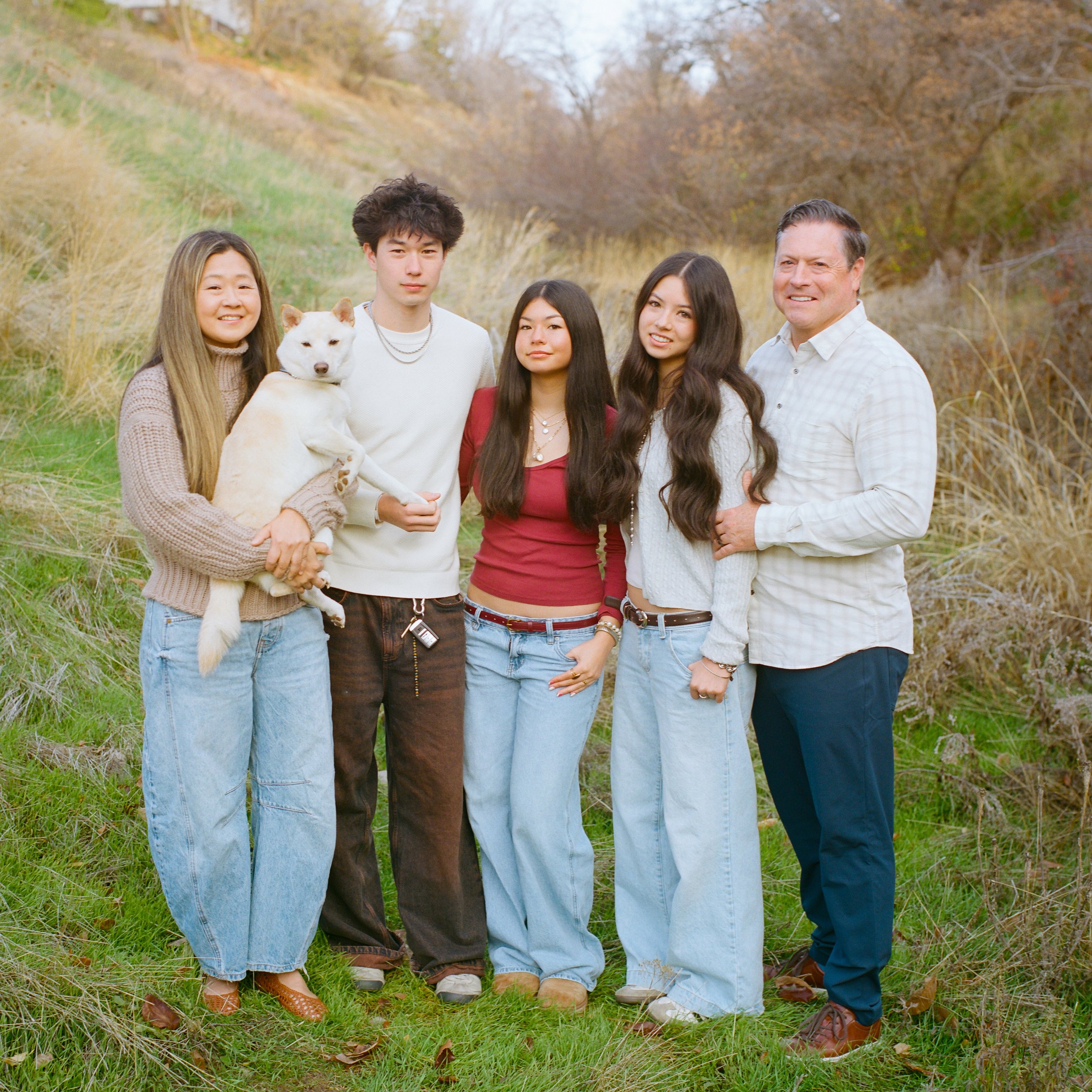 Paul & Eunnie 120 Portra 400-5.jpg