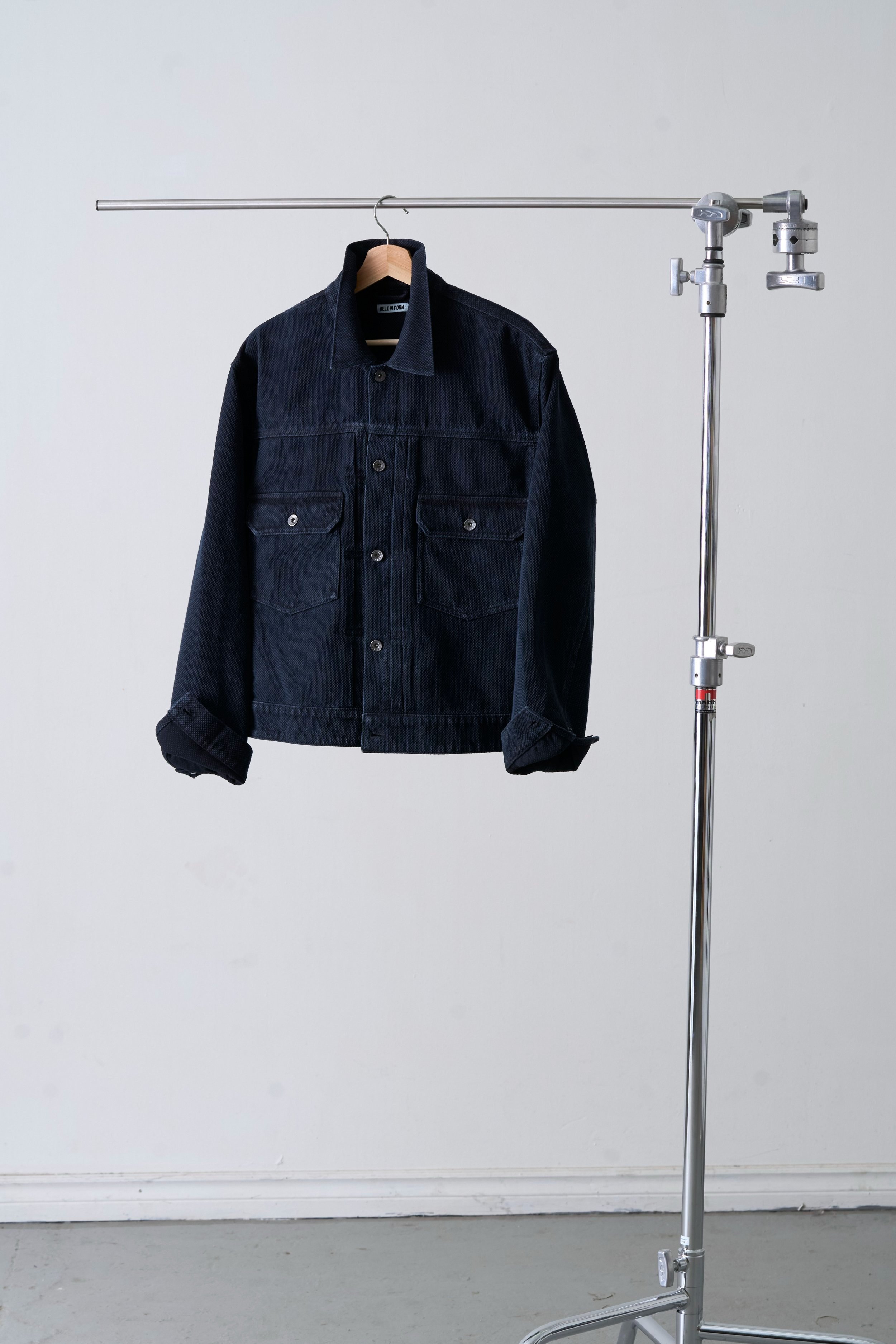 HF009-STAND.jpg